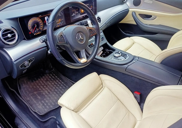 Mercedes-Benz Klasa E cena 91020 przebieg: 189000, rok produkcji 2018 z Białogard małe 67